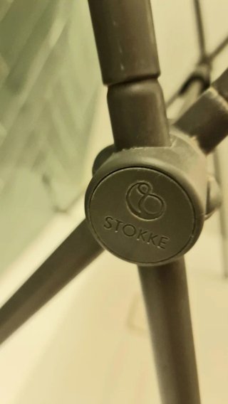 Soporte y bañera plegable Stokke
