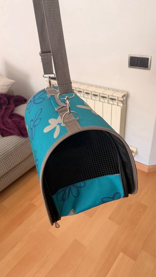 Transportín para mascotas con estampado floral