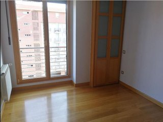Piso en venta en Valdenoja - La Pereda en Santander