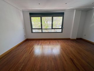 Piso en venta en Santa Rosa - Valdeolleros en Córdoba