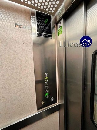 Piso en venta en El Mercado en Manises