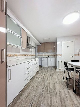 Piso en venta en Cervantes en Granada