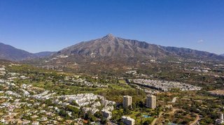 Piso en venta en Nueva Andalucía centro en Marbella