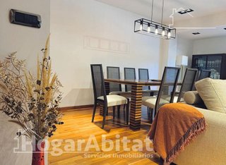 Piso en venta en Avda. de Abril. - 9 de octubre en Sagunto