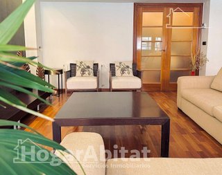 Piso en venta en Avda. de Abril. - 9 de octubre en Sagunto