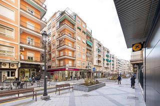 Piso en venta en Camino de Ronda - Rosaleda en Granada
