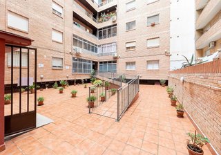 Piso en venta en Camino de Ronda - Rosaleda en Granada