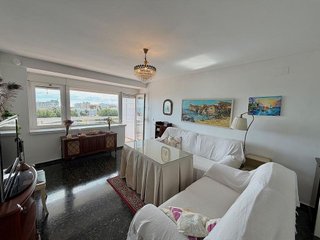 Piso en venta en La Carihuela en Torremolinos