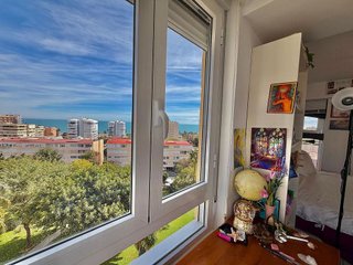 Piso en venta en La Carihuela en Torremolinos