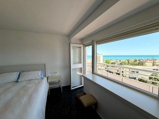 Piso en venta en La Carihuela en Torremolinos
