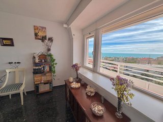 Piso en venta en La Carihuela en Torremolinos