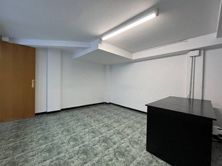 Local comercial en alquiler en Singuerlín - Can Franquesa - Les Oliveres en Santa Coloma de Gramanet
