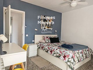 Chalet en venta en Bellvei