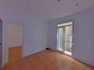 Piso en venta en El Raval en Barcelona