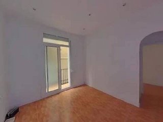 Piso en venta en El Raval en Barcelona
