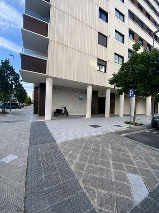 Local comercial en alquiler en Lezkairu en Pamplona