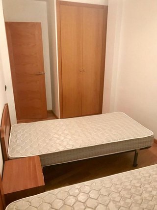 Piso en alquiler en Centro en Teruel