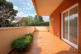 Piso en venta en Lluminetes en Castelldefels