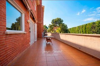 Piso en venta en Lluminetes en Castelldefels