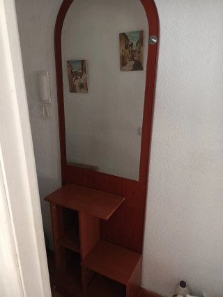 Mueble recibidor con espejo