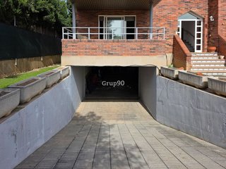Chalet en venta en Joc de la Bola - Camps d'Esports - Ciutat Jardí - Montcada en Lleida