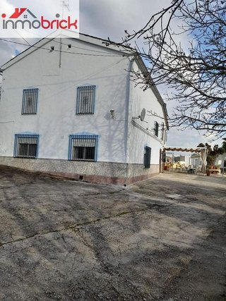 Cortijo en venta en Lucena