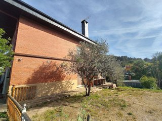 Chalet en venta en Corbera de Llobregat