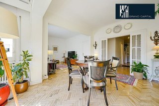 Piso en venta en Eixample Nord – La Devesa en Girona