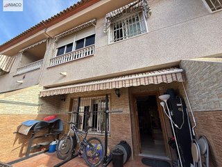 Casa adosada en venta en Divina Pastora en Alicante