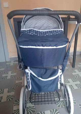 Cochecito de muñeca grande