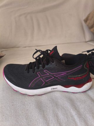 Zapatillas Asics Gel Nimbus 24 Negro/Rosa