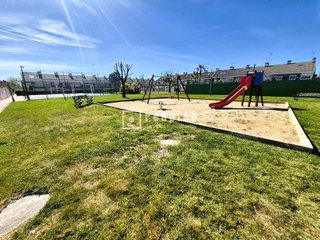 Casa adosada en venta en Fuentebella-San Felix-El Leguario en Parla