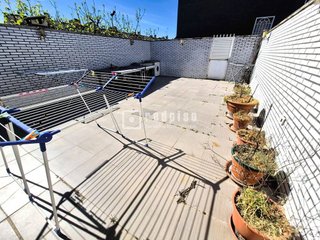 Casa adosada en venta en Fuentebella-San Felix-El Leguario en Parla