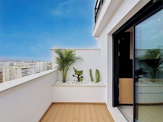 Ático en venta en Parque Mediterráneo - Santa Paula en Málaga