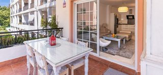 Piso en venta en Los Naranjos - Las Brisas en Marbella