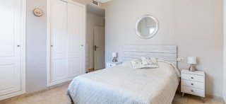 Piso en venta en Los Naranjos - Las Brisas en Marbella