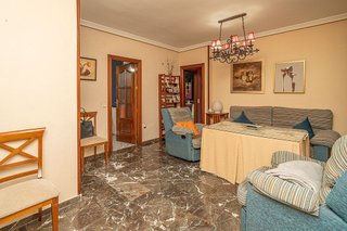 Piso en venta en Linares
