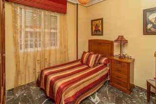 Piso en venta en Linares