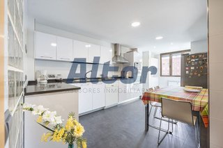 Piso en venta en Salvador en Madrid