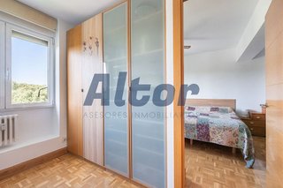 Piso en venta en Salvador en Madrid
