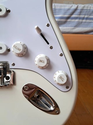 Harley Benton ST-20 WH Guitarra Eléctrica