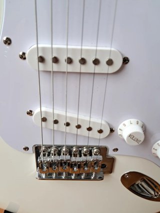 Harley Benton ST-20 WH Guitarra Eléctrica