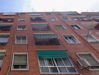 Piso en venta en Els Orriols en Valencia