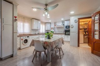Piso en venta en Parque Victoria Eugenia en Málaga