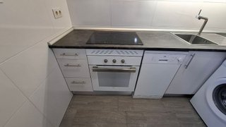 Piso en venta en Pradolongo en Madrid