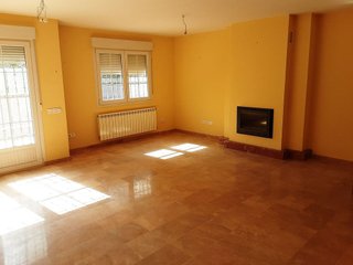 Casa pareada en venta en Estación-Manantiales en Guadalajara