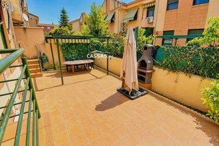 Casa adosada en venta en Fresnos en Torrejón de Ardoz