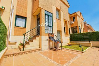 Casa adosada en venta en Fresnos en Torrejón de Ardoz