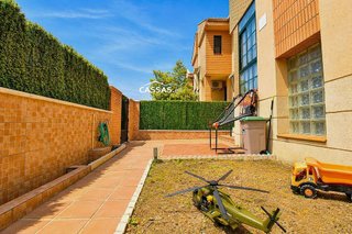Casa adosada en venta en Fresnos en Torrejón de Ardoz