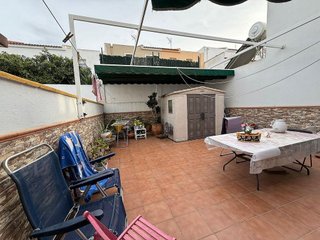 Casa adosada en venta en San García en Algeciras